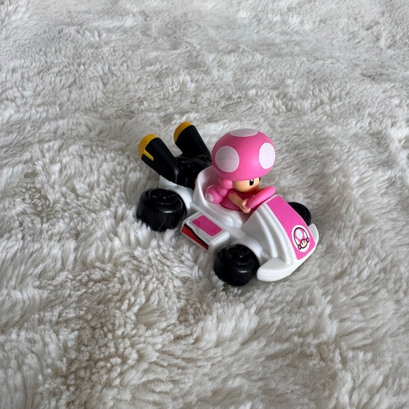 McDonald’s Mario Kart Toadette Toy – 2022 Happy Meal Figure, Collectible - Picture 4 of 6